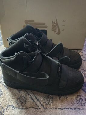 Nike Men’s Mid-Top Sneakers in Black